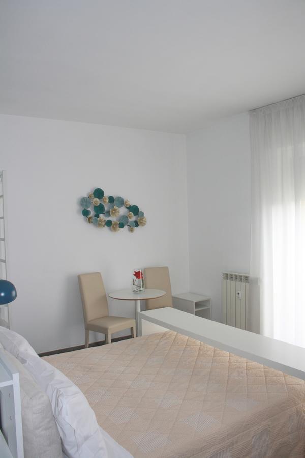 La Locanda Dell'Arte-De Gasperi Napels Buitenkant foto